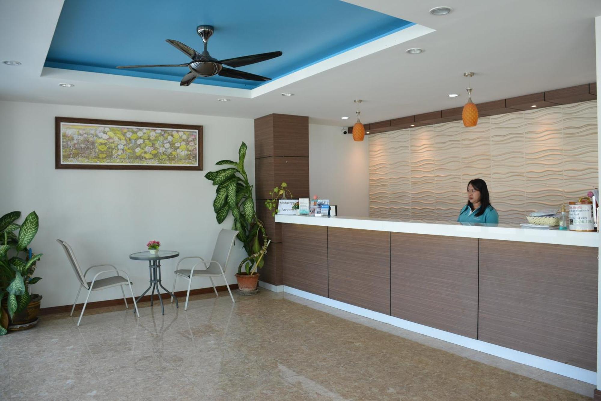 The Base Hotell 3*